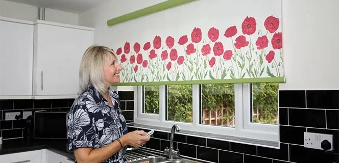 Free fitting blinds